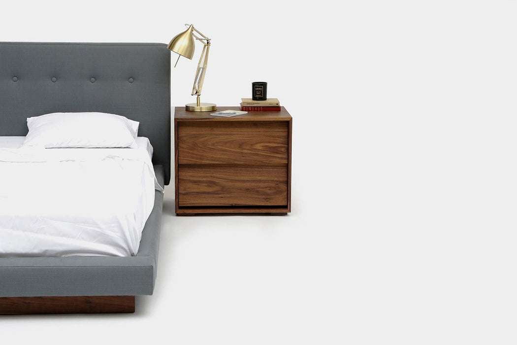 Oliver Nightstand