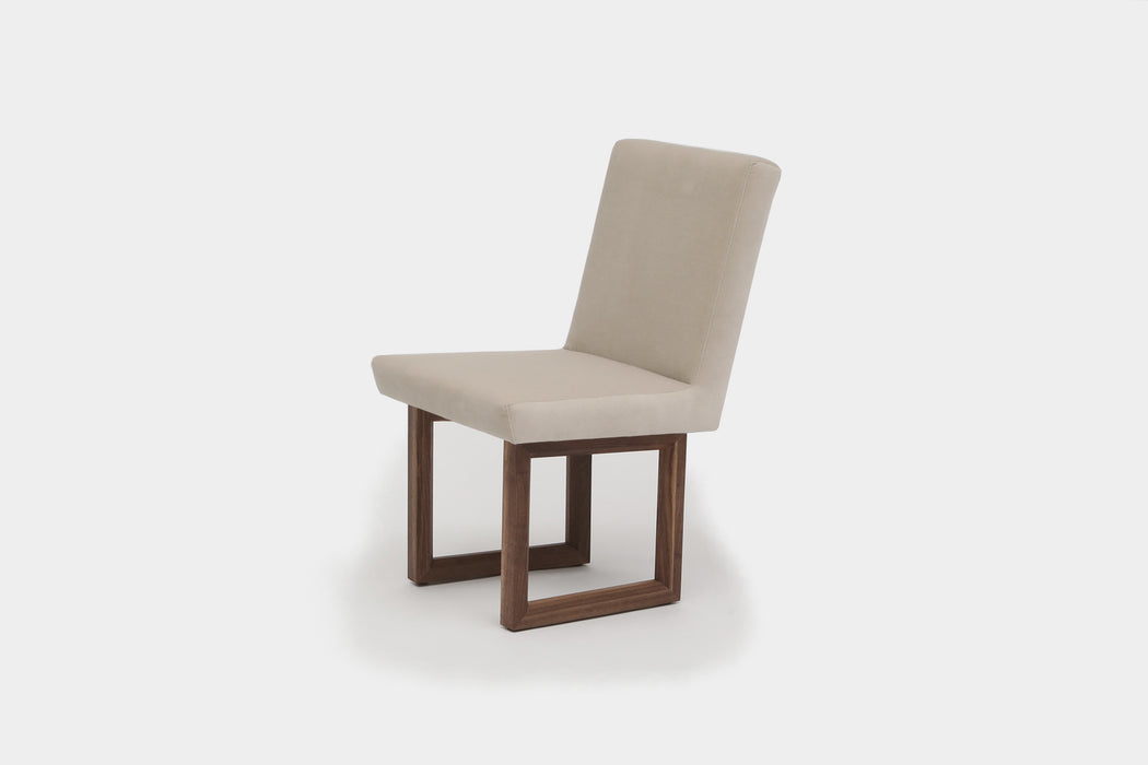 C2 W Chair