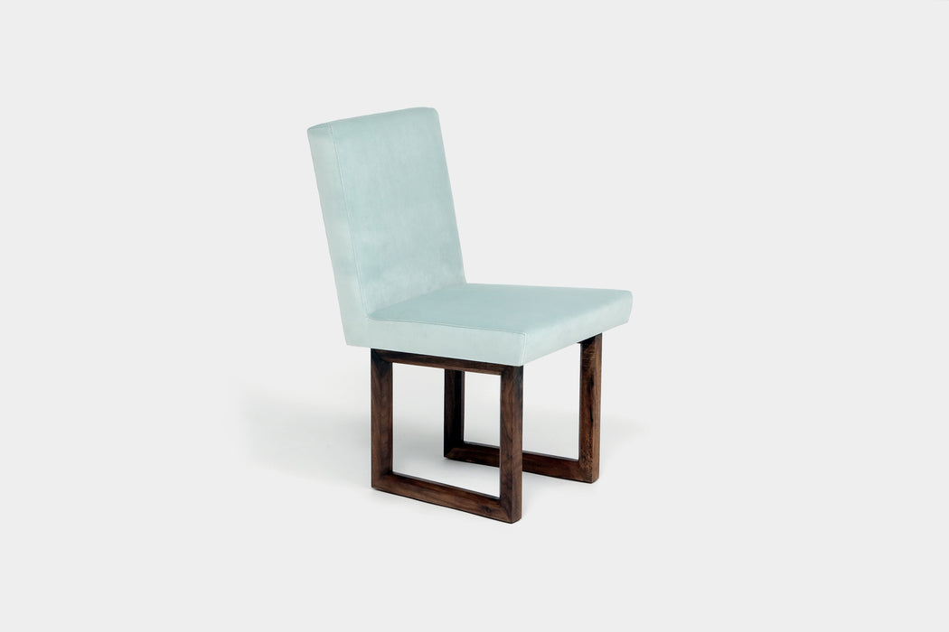 C2 W Chair