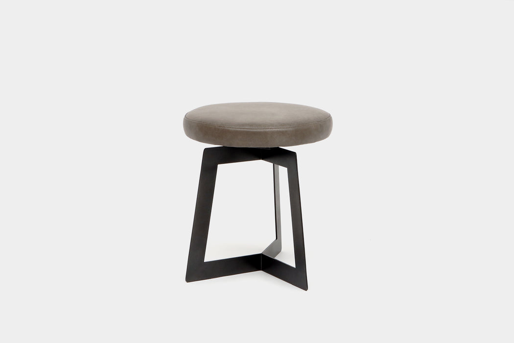 Y1 Stool